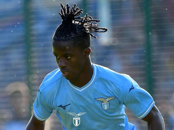 并亲自操刀 并亲自操刀