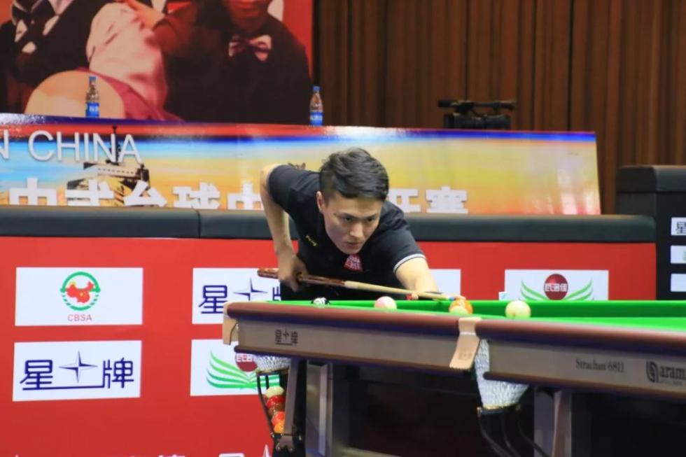 禁区前沿的 禁区前沿的